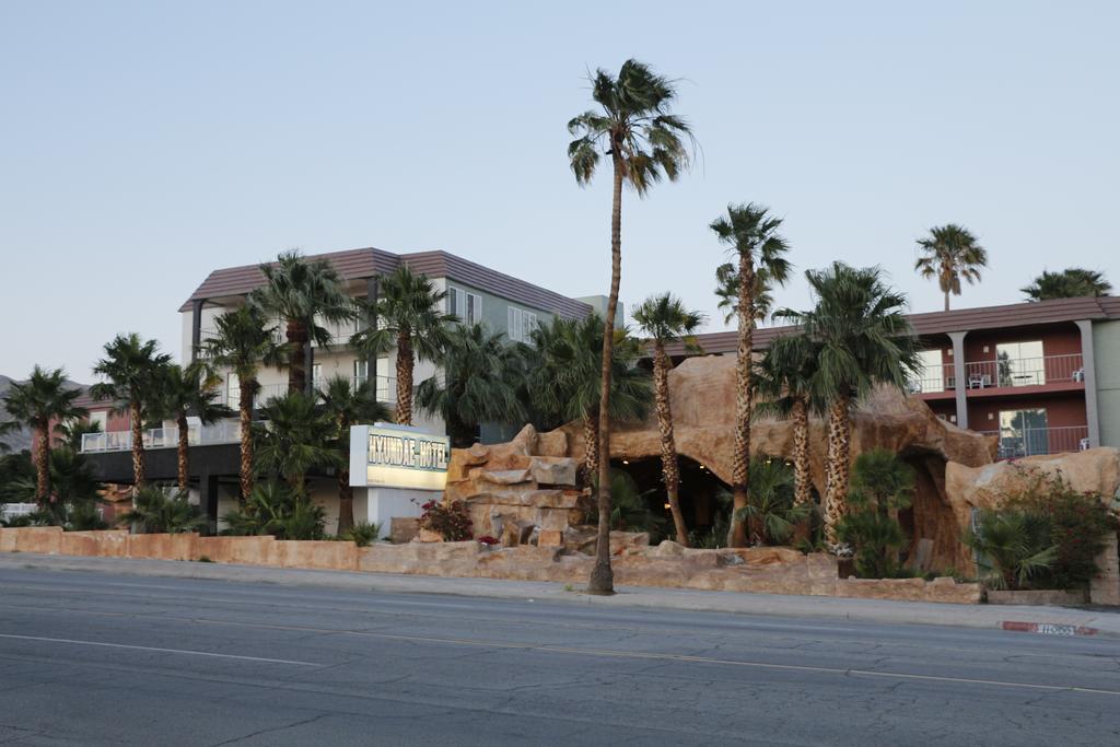 Hotel Hyundae And Desert Hot Springs